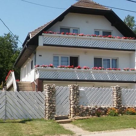 Betti Vendégház Alsópáhok Exterior foto